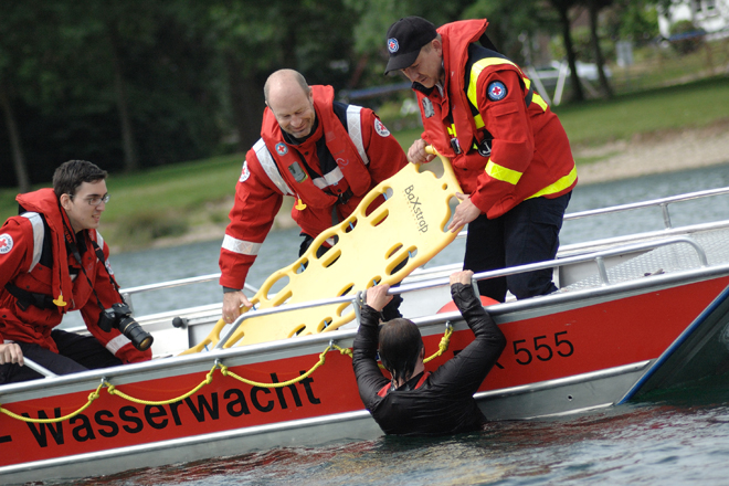 DRK-Journalistencamp Xanten Xanten “Brand auf einem Ausflugsdampfer“ DRK Wasserwacht, DRK-Journalistencamp Xanten